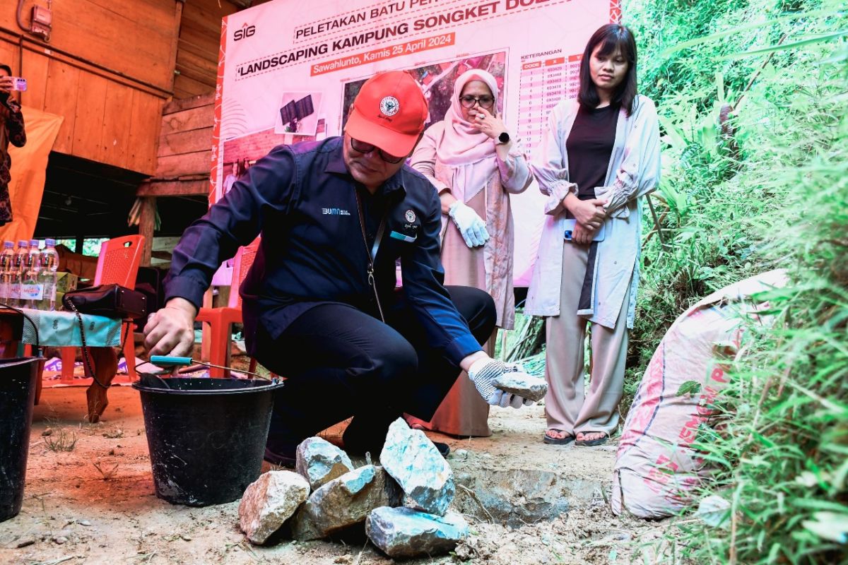 Semen Padang kembangkan destinasi wisata Kampung Songket