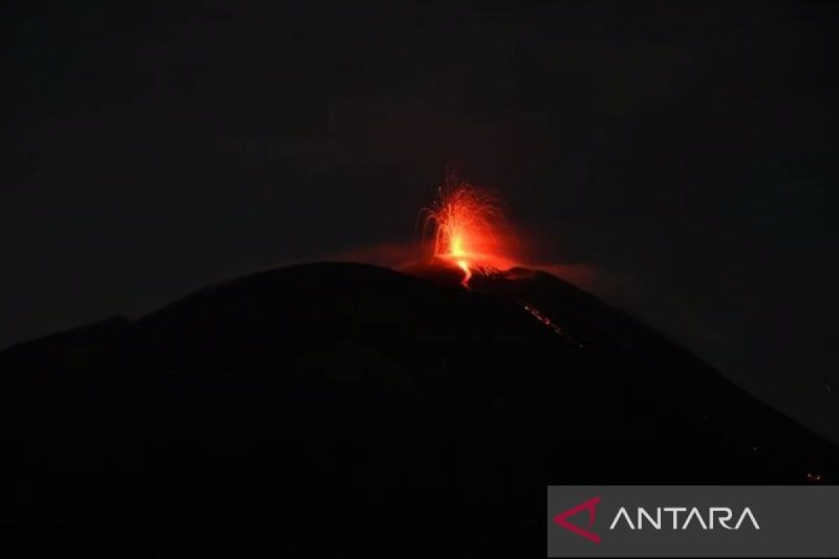 Kawah utama Taal pada Filipina alami erupsi freatik