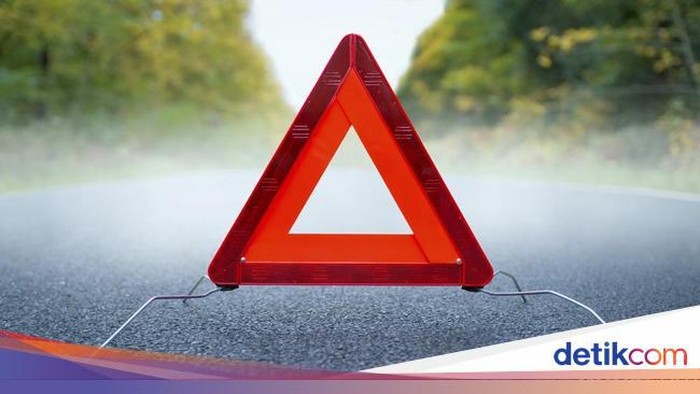 Ada Truk Pecah Ban, Lalin pada pada Tol Citra Marga Cawang Arah Tanjung Priok Macet